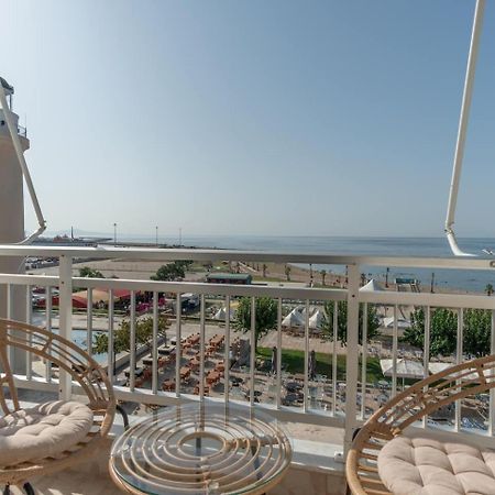 Eis Deluxe Apartment Alexandroupolis Buitenkant foto