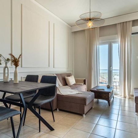 Eis Deluxe Apartment Alexandroupolis Buitenkant foto