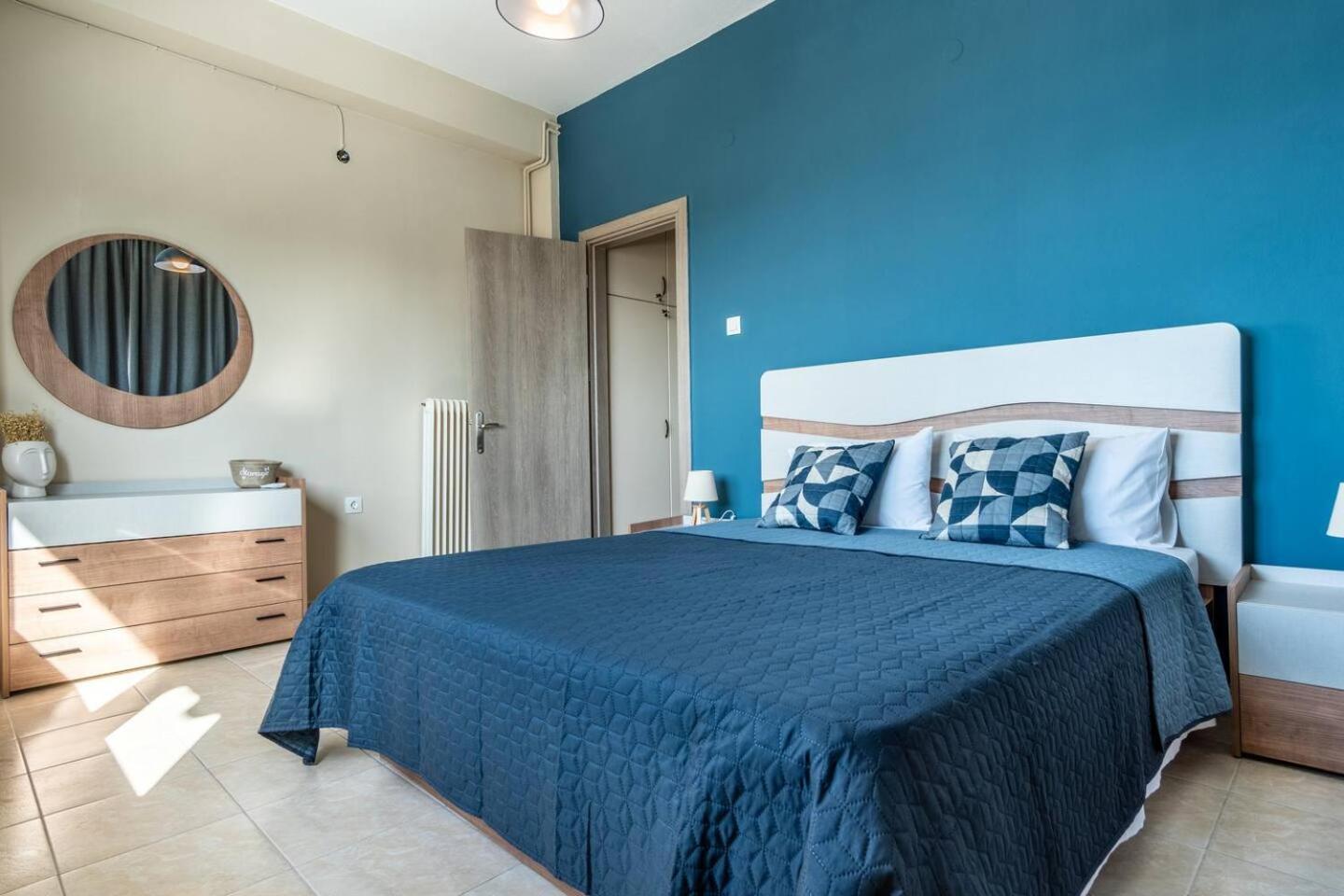 Eis Deluxe Apartment Alexandroupolis Buitenkant foto