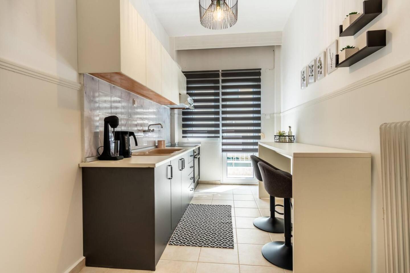Eis Deluxe Apartment Alexandroupolis Buitenkant foto