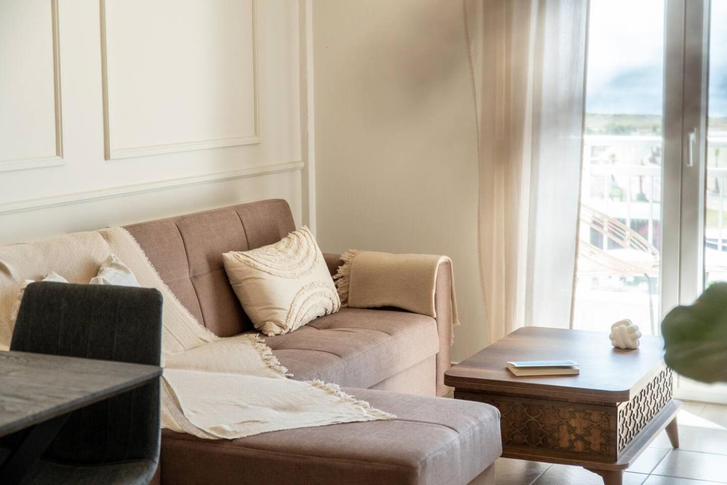 Eis Deluxe Apartment Alexandroupolis Buitenkant foto